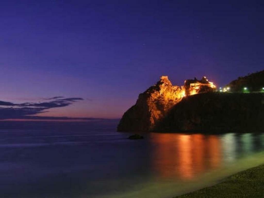 Il Cavalluccio Marino Daire Santa Teresa Di Riva Dış mekan fotoğraf